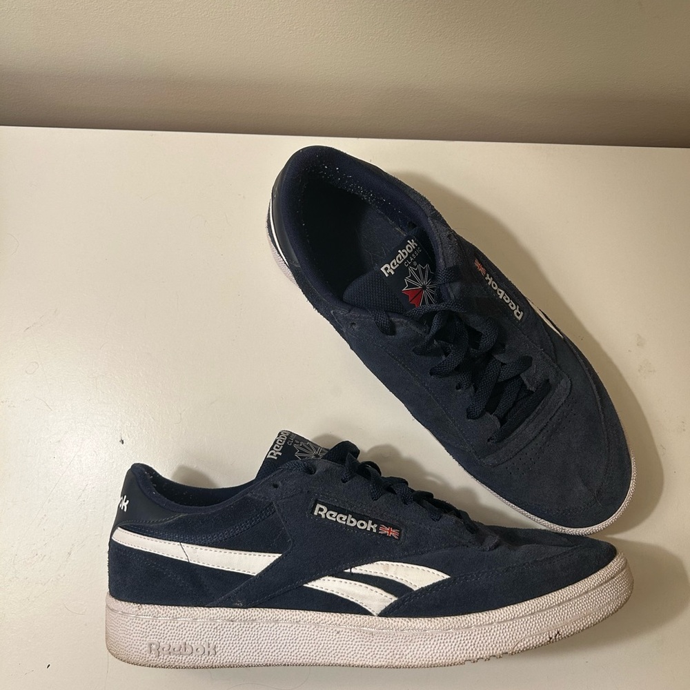 Navy blue Reebok Club C trainers